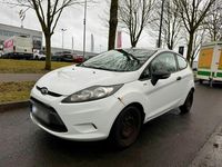Gebraucht Ford Fiesta 60 PS (44 kW) 2012 Weiß Kleinwagen