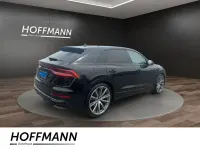 Gebraucht Audi Q8 S-Line 286 PS (210 kW) 2022 Mythosschwarz metallic SUV