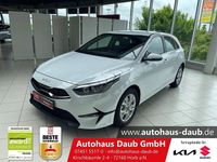 Neu Kia Ceed 101 PS (74 kW) 2025 Carraraweiss Kleinwagen