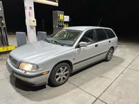 Gebraucht Volvo V40 121 PS (88 kW) 1999 Silber Kombi