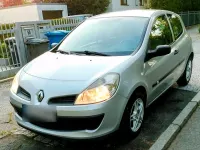 Używany Renault Clio II 75 KM (55 kW) 2006 Srebrny Hatchback