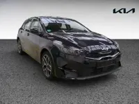 Gebraucht Kia Ceed Spirit 140 PS (102 kW) 2025 Schwarz Kleinwagen