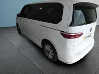 Gebraucht VW Multivan 204 PS (150 kW) 2023 Weiß Van / Kleinbus