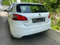 Gebraucht Peugeot 308 Active 131 PS (96 kW) 2018 Weiß Limousine
