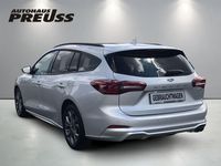 Gebraucht Ford Focus ST-Line 155 PS (114 kW) 2023 Silber Limousine