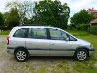 Second-hand Opel Zafira Njoy 125 CP (91 kW) 2003 Argintiu Monovolum