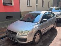 Gebraucht Ford Focus 100 PS (73 kW) 2006 Silber Limousine