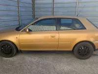 Używany Audi A3 Attraction 101 KM (74 kW) 1997 Żółty Hatchback