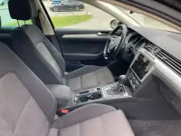 Gebraucht VW Passat Comfortline 190 PS (139 kW) 2019 Deep black perleffekt Kombi