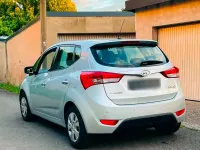Gebraucht Hyundai ix20 90 PS (66 kW) 2011 Silber Kleinwagen