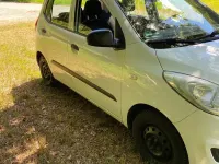 Gebraucht Hyundai i10 69 PS (50 kW) 2011 Weiß Kleinwagen