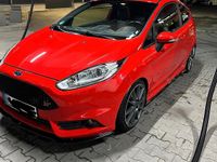 Gebraucht Ford Fiesta ST 182 PS (133 kW) 2014 Rot Kleinwagen