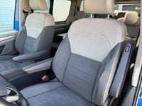Gebraucht VW Multivan Style 150 PS (110 kW) 2024 Medium blue metallic Van / Kleinbus