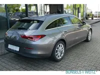 Gebraucht Mercedes CLA220 Shooting Brake 190 PS (139 kW) 2022 Grau metallic Kombi