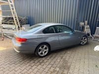 Używany BMW 320 170 KM (125 kW) 2007 Srebrny Coupe
