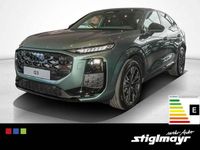 Neu Audi Q3 Sportback Sport 150 PS (110 kW) 2025 Salbeigrün metallic SUV