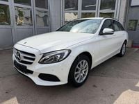 Gebraucht Mercedes C180 116 PS (85 kW) 2017 Polarweiss Kombi
