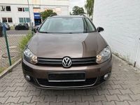 Gebraucht VW Golf VII Style 105 PS (77 kW) 2012 Toffee/graciosabraun Kombi
