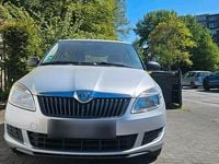 Second-hand Skoda Fabia 60 CP (44 kW) 2011 Argintiu Berlinǎ