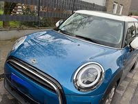 Używany Mini Cooper Essential 136 KM (100 kW) 2022 Niebieski Hatchback