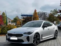 Gebraucht Kia Stinger GT-Line 200 PS (147 kW) 2019 Silber Kleinwagen