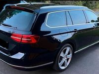 Gebraucht VW Passat Highline 150 PS (110 kW) 2015 Schwarz Kombi