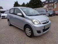 Gebraucht Daihatsu Cuore 58 PS (42 kW) 2008 Silber grau Kleinwagen