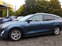 Gebraucht Ford Focus Cool & Connect 125 PS (91 kW) 2021 Blau Limousine
