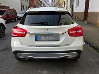 Gebraucht Mercedes GLA220 170 PS (125 kW) 2014 Weiß SUV