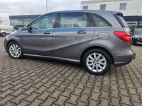Gebraucht Mercedes B180 109 PS (80 kW) 2013 Grau Van / Kleinbus