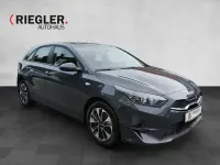 Neu Kia Ceed 140 PS (102 kW) 2025 Grau Kleinwagen