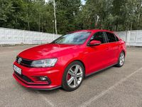 Second-hand VW Jetta 211 CP (155 kW) 2016 Roșu Berlinǎ