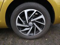 Gebraucht VW Golf VII Join 116 PS (85 kW) 2018 Kurkumagelb metallic Kombi