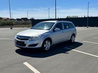 Gebraucht Opel Astra Edition 116 PS (85 kW) 2008 Silber Kombi