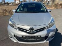 Gebraucht Toyota Yaris Trend 99 PS (72 kW) 2014 Silber Kleinwagen