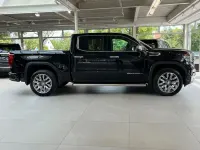Neu GMC Sierra 426 PS (313 kW) 2026 Schwarz Pickup
