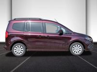 Gebraucht Mercedes T180 Progressive 116 PS (85 kW) 2024 Rot Van / Kleinbus