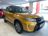 Gebraucht Suzuki Vitara 129 PS (94 kW) 2026 Gelb SUV