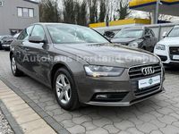 Gebraucht Audi A4 Attraction 120 PS (88 kW) 2012 Grau Limousine