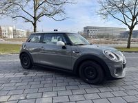 Gebraucht Mini Cooper 136 PS (100 kW) 2019 Grau Kleinwagen