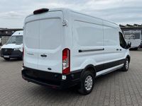Gebraucht Ford Transit 131 PS (96 kW) 2022 Weiß Van / Kleinbus