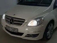 Gebraucht Mercedes B200 Sport Edition 193 PS (141 kW) 2010 Calcitweiss/zirrusweiss Van / Kleinbus
