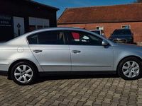 Gebraucht VW Passat Highline 140 PS (102 kW) 2009 Silber Limousine