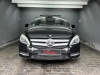 Gebraucht Mercedes B200 156 PS (114 kW) 2012 Schwarz Kleinwagen