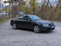 Używany Audi S4 269 KM (197 kW) 1999 Czarny Sedan/Limuzyna