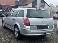 Gebraucht Opel Astra Selection 116 PS (85 kW) 2009 Silber Kombi