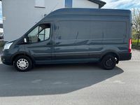 Second-hand Ford Transit 131 CP (96 kW) 2020 Albastru Monovolum