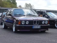 Gebraucht BMW 728 187 PS (137 kW) 1985 Rot Limousine