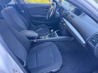 Gebraucht BMW 118 143 PS (105 kW) 2010 Silber Kleinwagen
