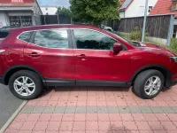 Gebraucht Nissan Qashqai 116 PS (85 kW) 2016 Rot SUV